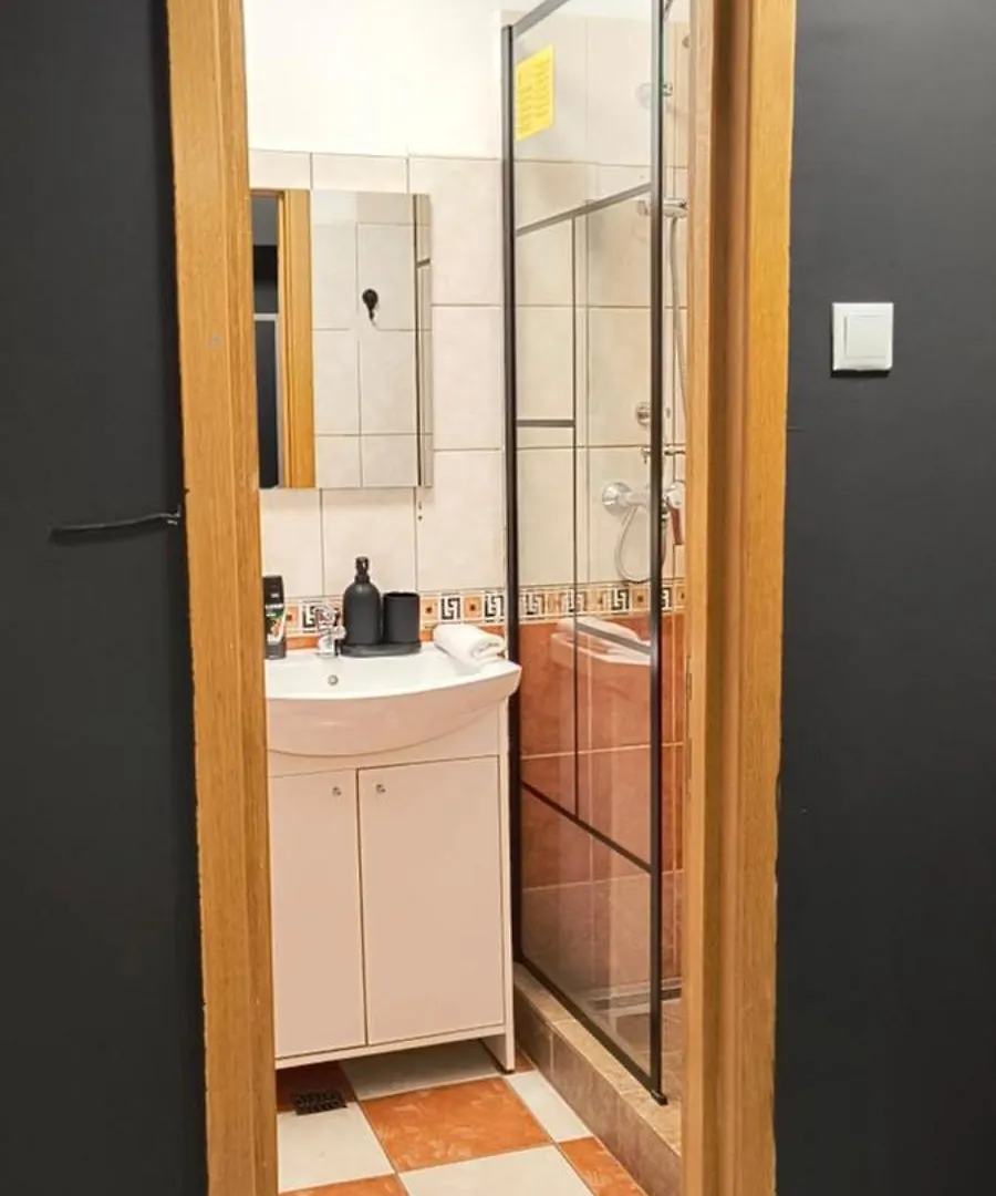 Old Town Central Apartment With 4 Private Bedrooms For Up To 14 People Bukareszt Rumunia