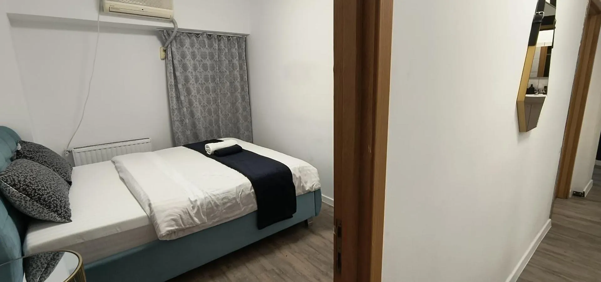 Old Town Central Apartment With 4 Private Bedrooms For Up To 14 People Bukareszt 0*,  Rumunia