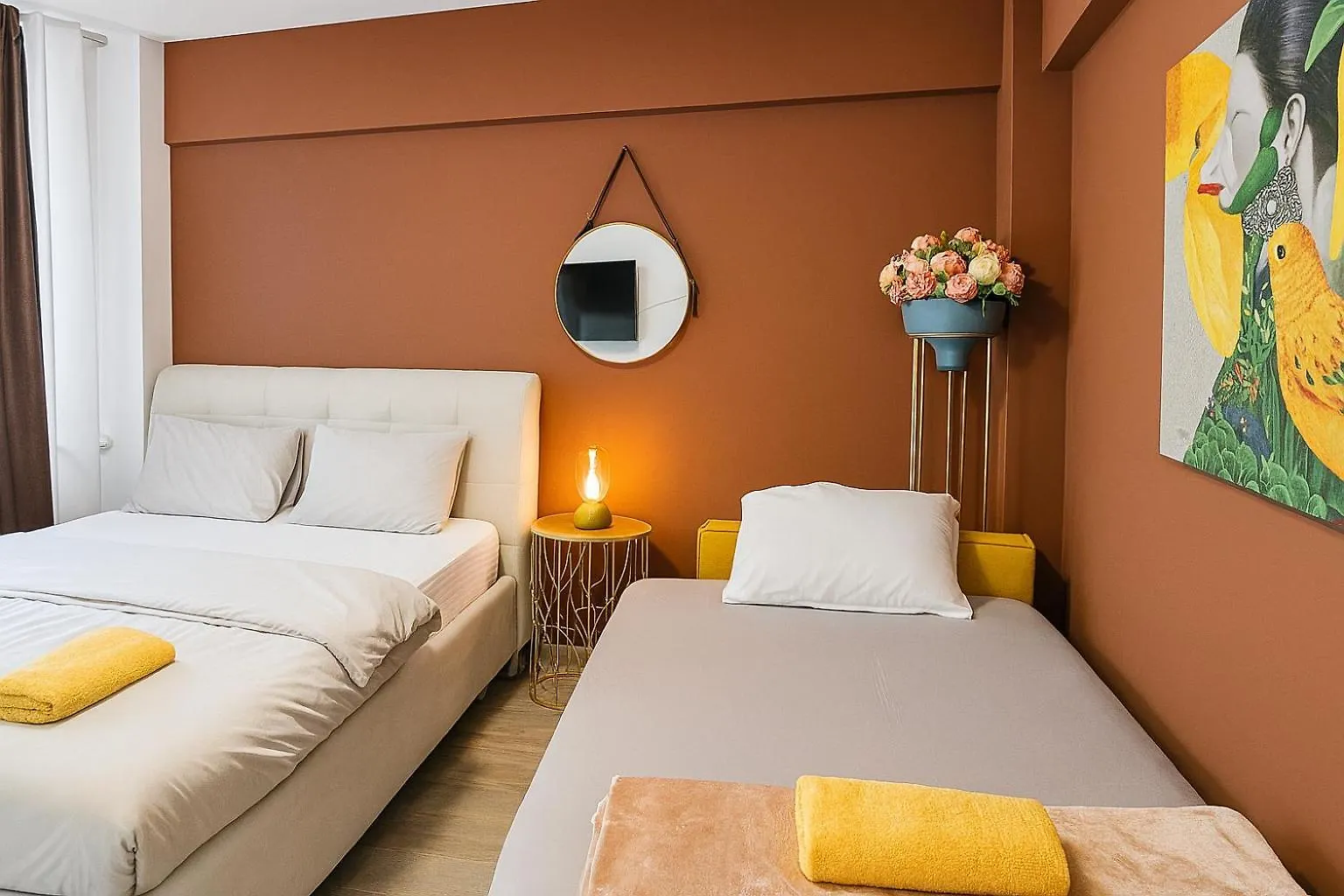 Old Town Central Apartment With 4 Private Bedrooms For Up To 14 People Bukareszt