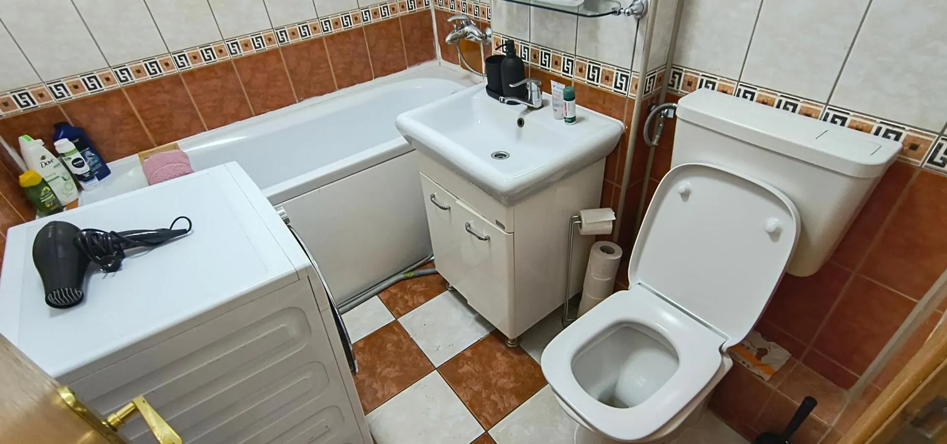Old Town Central Apartment With 4 Private Bedrooms For Up To 14 People Bucharest